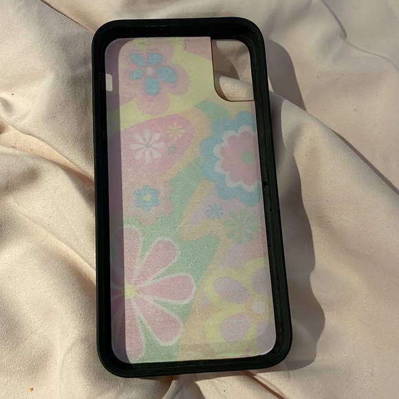iPhone X/XS Wildflower Case Groovy Like New - Picture 2 of 3